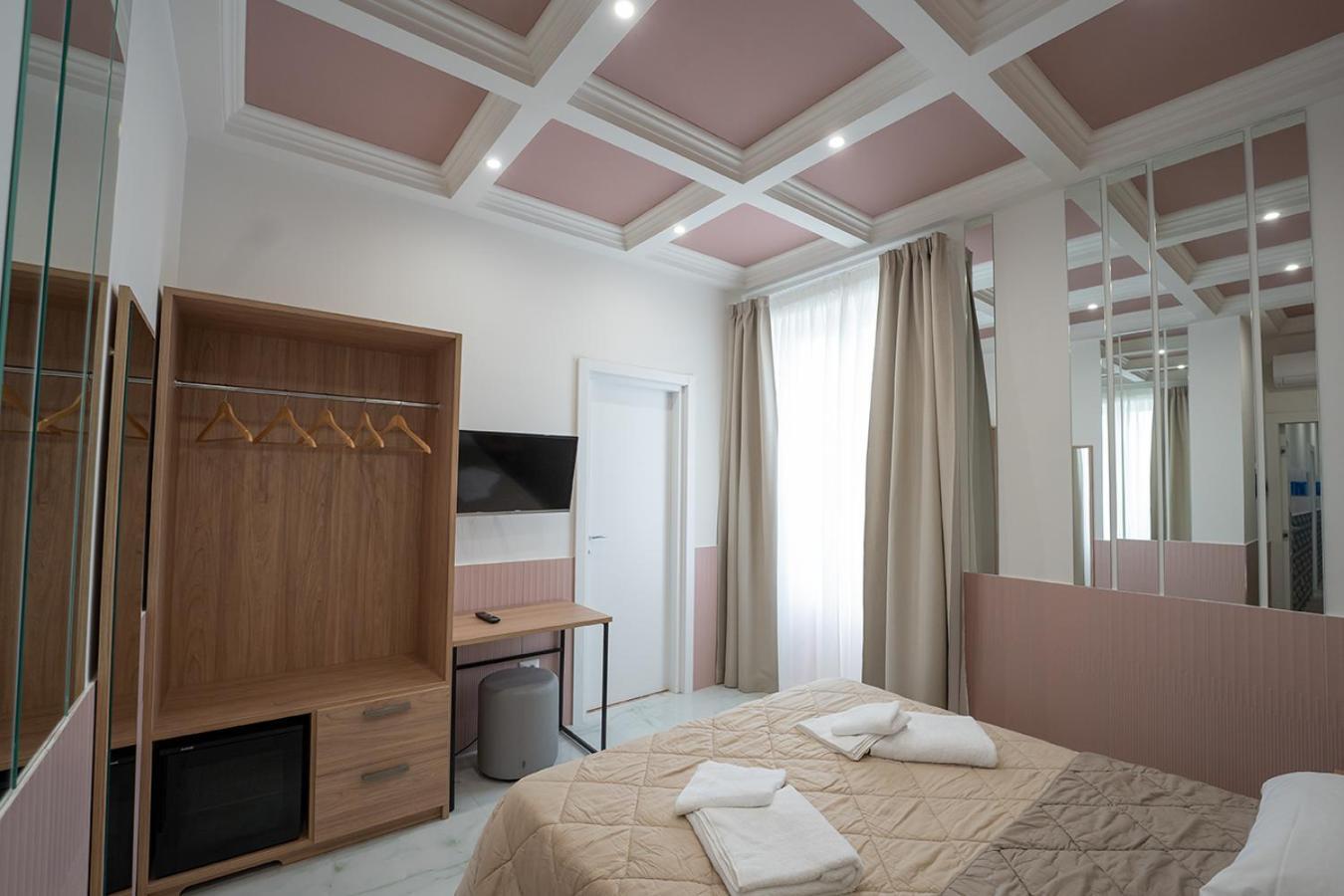Greros H. Rooms Napoli Centro By Clapa Group Dislocated Hospitality Exterior photo